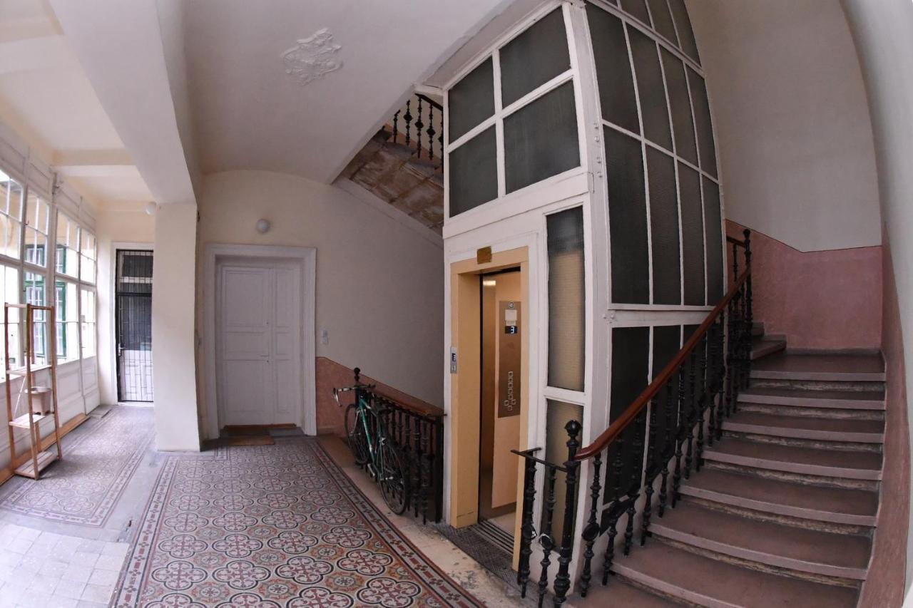 Five Seasons Vaci Utca Apartment Budapest Extérieur photo